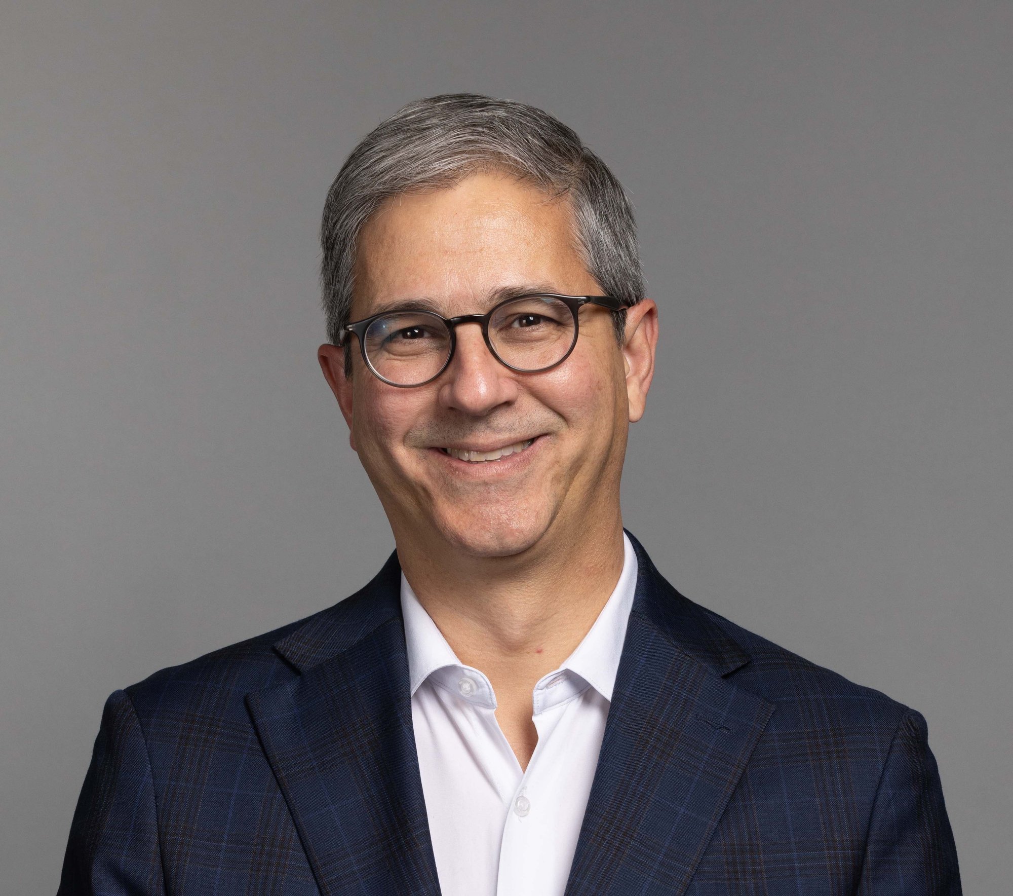 Juan Alonso_headshot-1 Juan Alonso_headshot-1